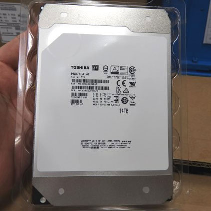 ASCII.jp：HDD最大容量14TBの東芝製ヘリウム充填HDD