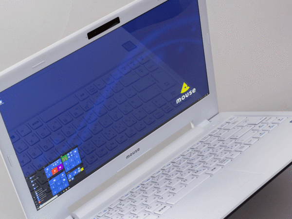 ASCII.jp：高コスパ4K13.3型ノートPC、オフホワイトの筐体はどんな