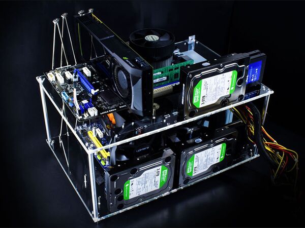 自作PC PT2 2枚 SSD128GB HDD2TB 2台 RAM16GB 自作PC PT2 2枚 SSD128GB HDD2TB 2台 RAM16GB