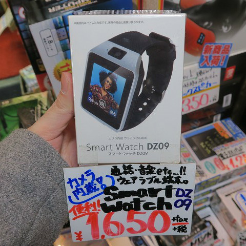 ASCII.jp：激安すぎるスマートウォッチはカメラ付きで1650円