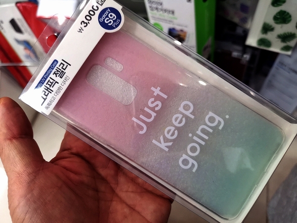 Ascii Jp Galaxyのケースやsimもある 韓国の100円ショップがパラダイス 1 2