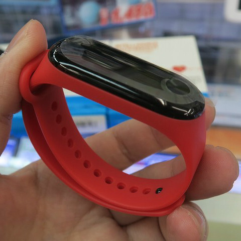 スマートバンド★赤★強度は普通★新品smartband スマートバンド☆赤☆強度は普通☆新品smartband 【公式通販】