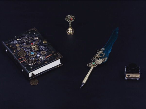 ASCII.jp：黒歴史や魔術書を記すのにぴったりなノートセット