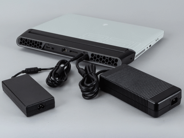 ASCII.jp:ALIENWARE史上最強、本気でゲームする人のための17.3型