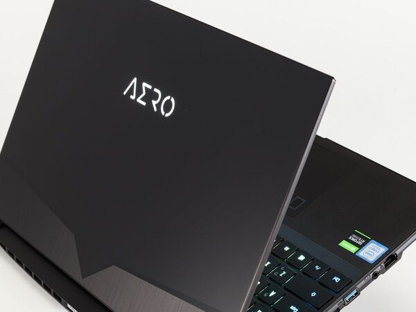 超美麗4K有機EL＆世界初のAI搭載ノートPC「AERO 15 OLED」を
