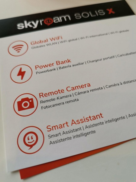 Solis Xの4大機能は、Global Wi-Fi、Power Bank、Remote Camera、Smart Assistantだ。Remote Camera、Smart Assistantの2つの機能が初代のSolisに追加された