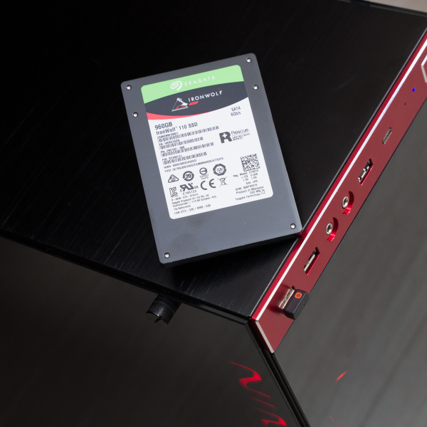 ASCII.jp：高耐久＆高信頼の「IronWolf 110 SSD」で大切なデータを守る