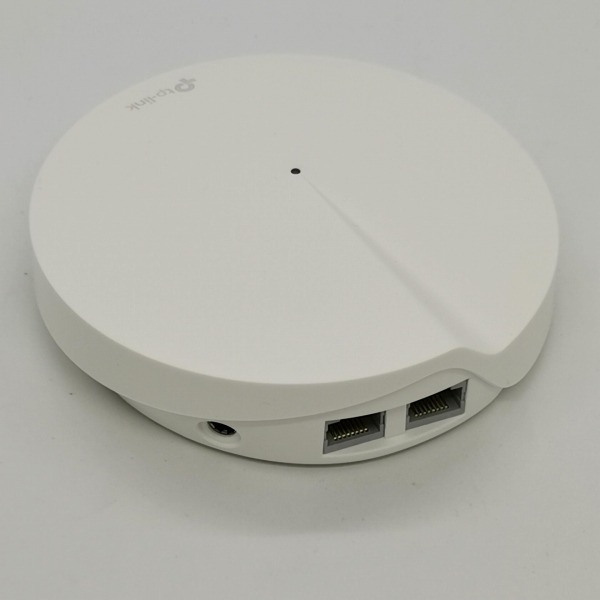 Deco M5には2個のイーサネットポートがあるので、従来は有線LANで使っていたさまざまなデバイスが使える可能性がある。筆者は、「スマカメ2 アウトドア（CS-QS30）」を引き続き有線LANで活用するつもりだ