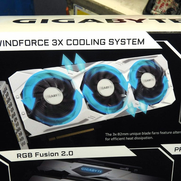 ASCII.jp：VGAクーラーやバックプレートも白で統一されたGeForce RTX