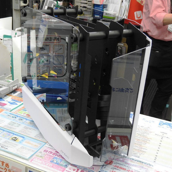 ASCII.jp：一見の価値ありなAntecのオープンフレーム型Mini-ITXケース