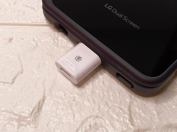 最終SALE  ThinQ　充電コネクタ２個　★おまけで磁気ホルダースタンド追加 G8X LG スマートフォン本体