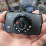 リアカメラ付きで夜間撮影もOKなドライブレコーダーが3700円！