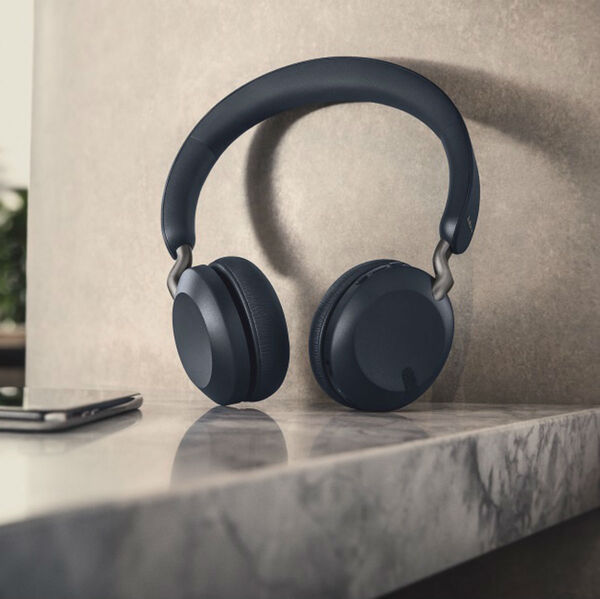 ASCII.jp：Jabraから最大40時間駆動のワイヤレスヘッドフォン登場