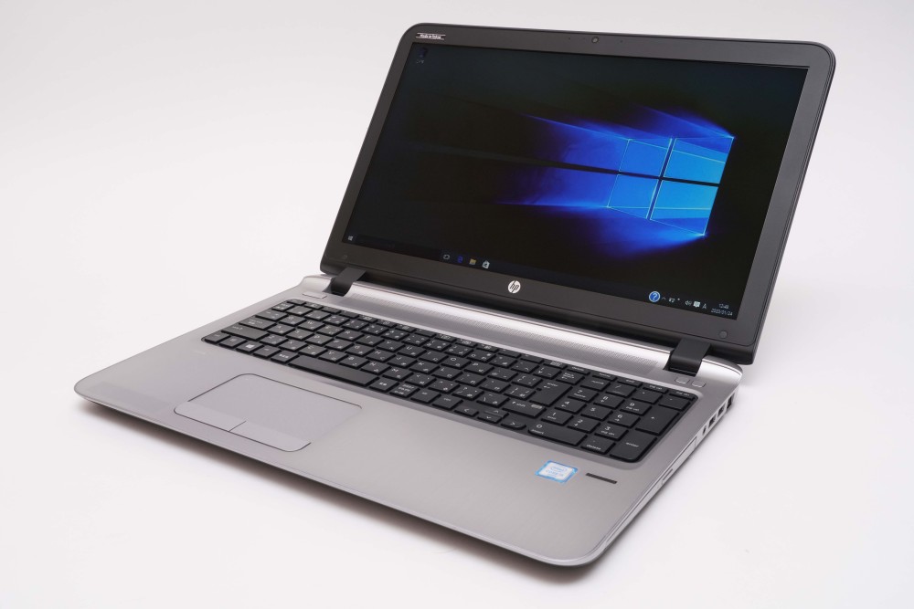 HP ProBook 450　G3本体と電源コードです