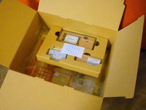 翌日には交換端末が到着