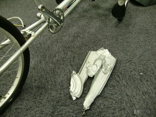 何をつくっているのかな？（2）：金属パーツはずす