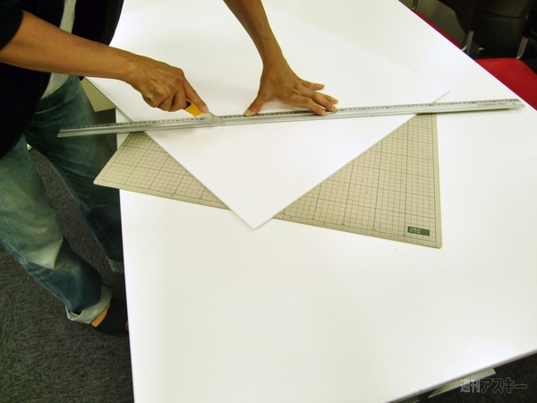 何をつくっているのかな？（4）：スチレンボード切断