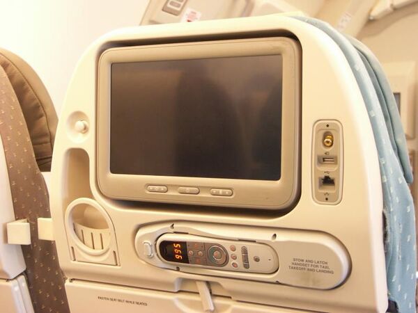 10.6インチ液晶ディスプレー