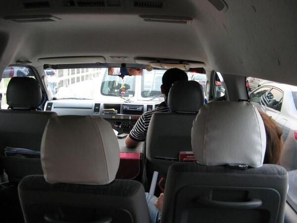 移動はハイエース