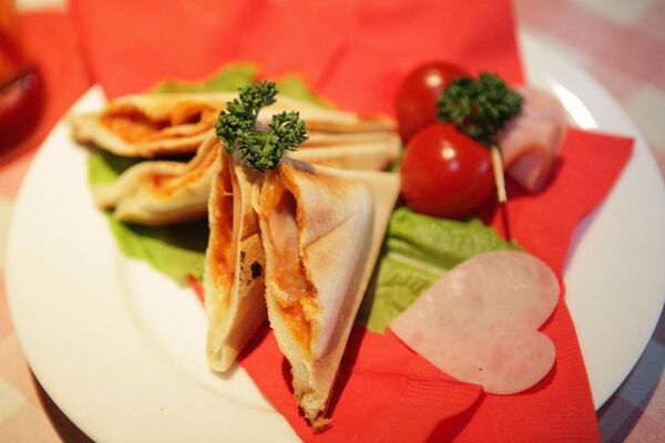 【アキバ食い倒れ部】ぴゅあはーと