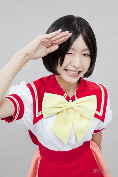 ハニカム　りっちゃん　ポーズ