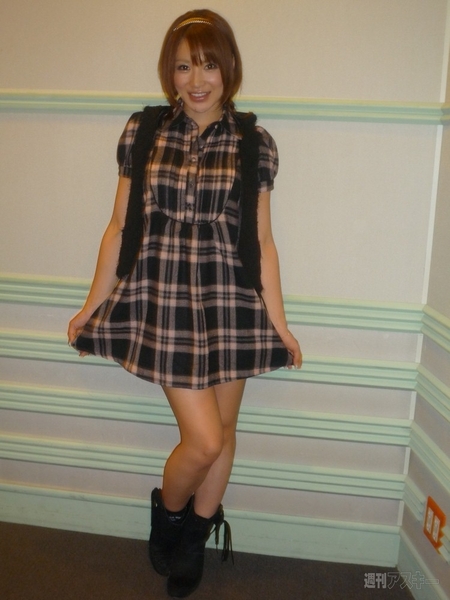 手島優ちゃん　全身画像