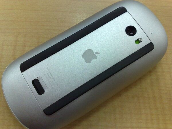 Apple Magic Mouse (Bottom)