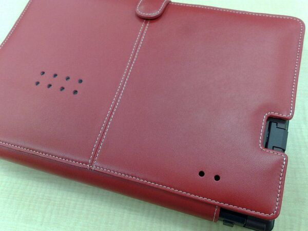 素晴らしいデキのVAIO X専用レザーケース