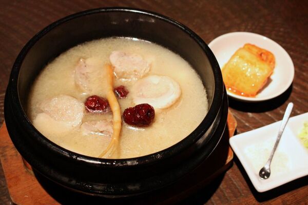 【アキバ食い倒れ部】熱風食堂Typhoon（タイフーン）