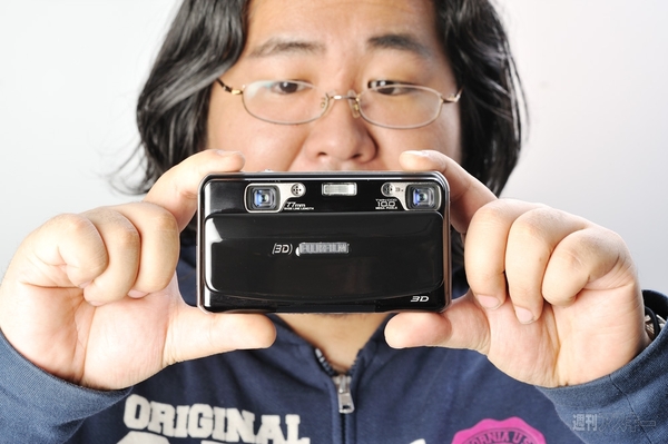 3D VISIONでアイドルがとびだすうううう:NVIDIA 3D VISION:せっかくなので3Dの写真が撮りたい！