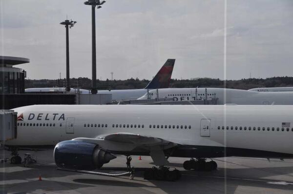 デルタラウンジ02