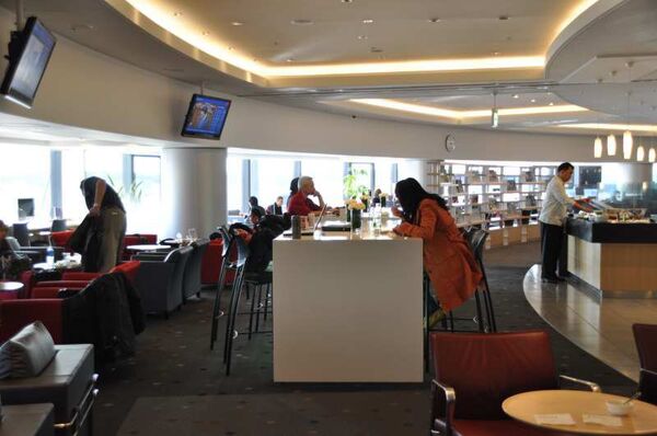 デルタラウンジ10