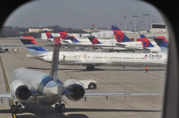 デルタラウンジ01