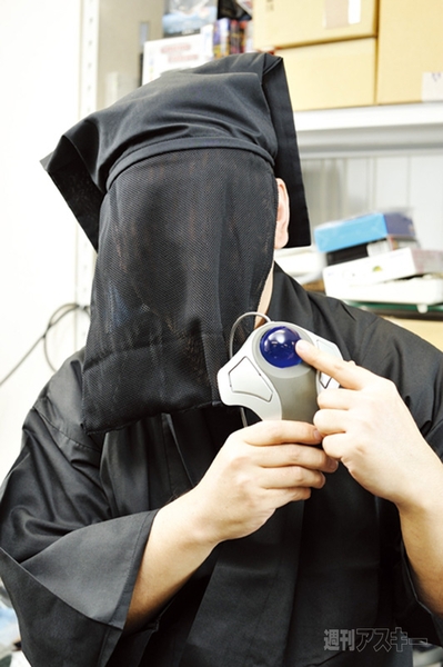 Windows Server 2008 R2 Foundation密着連載 『激安鯖イイじゃないッ!!』第8回：プロフィール まっくろ黒子