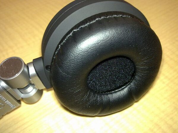 有線クオリティーの無線ヘッドホン『TH-WR700』