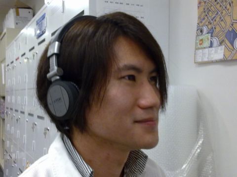 有線クオリティーの無線ヘッドホン『TH-WR700』