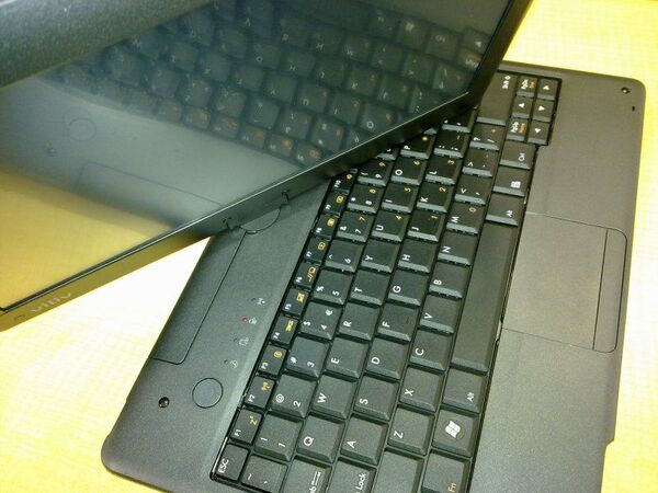 10.1型コンバーチブル『S10 Blade』登場！