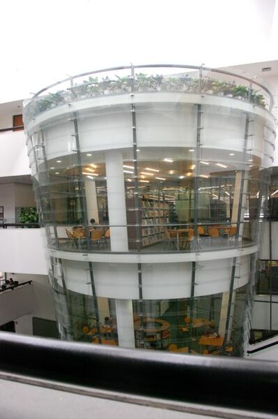 校舎がかっこいい