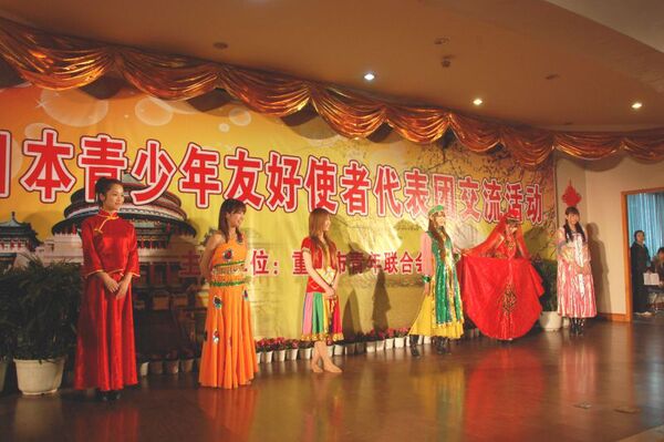 中国伝統衣装を日本人が