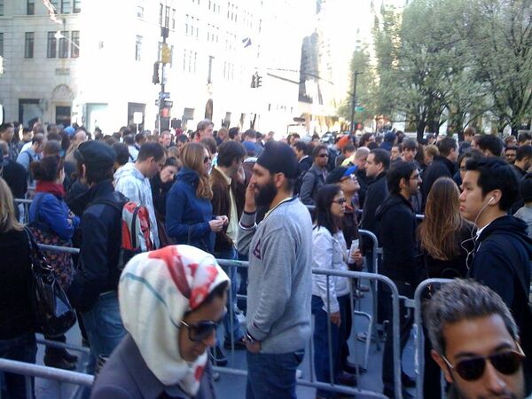 iPad発売の瞬間@NY旗艦店