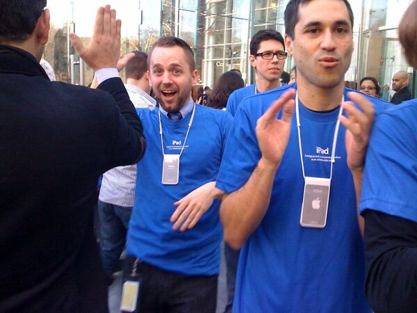 iPad発売の瞬間@NY旗艦店