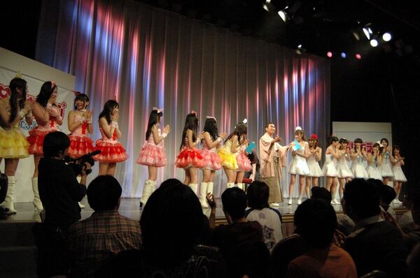 桂三枝師匠がステージに登場