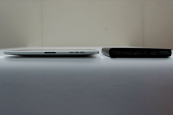 iPadとの厚さ比較