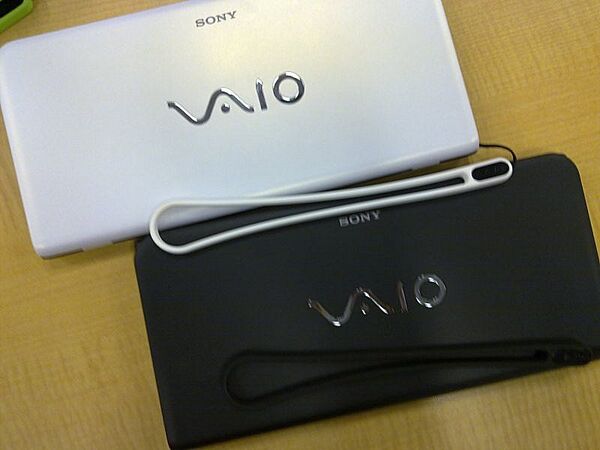 ビビットカラーのニューVAIO Pに早速触れました