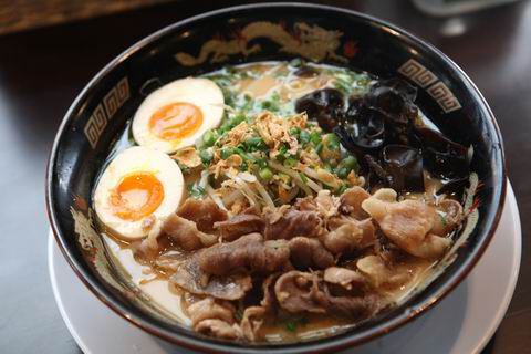 【アキバ食い倒れ部2010】かごしまらーめん 我流風