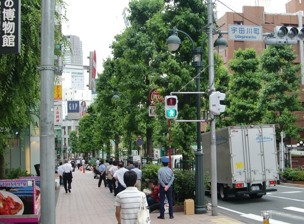 iPhone4ついに発売！孫社長も登場したソフトバンク表参道店レポ