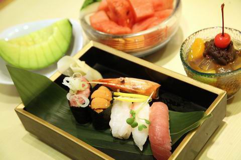 【アキバ食い倒れ部2010】廻るすしざんまい