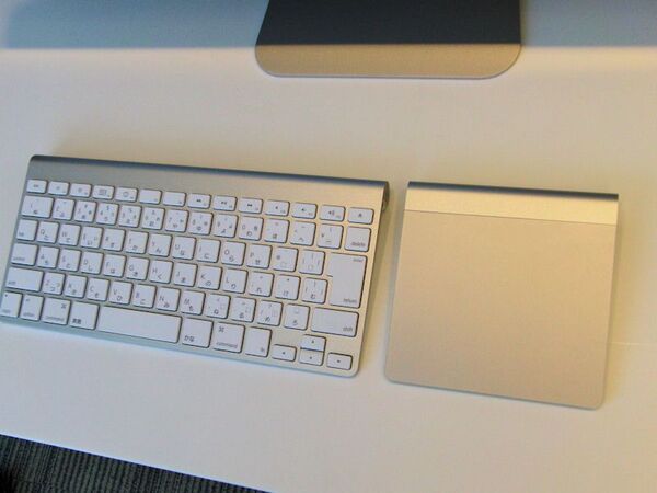 iMac_MagicTrackpad