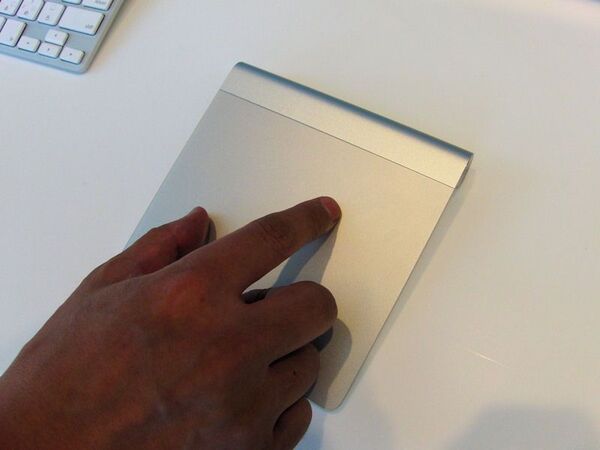 iMac_MagicTrackpad