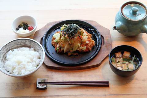 【アキバ食い倒れ部2010】名代とんかつ 新宿 すずや